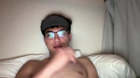 Snapshot of toshikaro0 chatting on April 26, 2026, 3:32 pm Karo online show from April 26, 2026, 3:32 pm