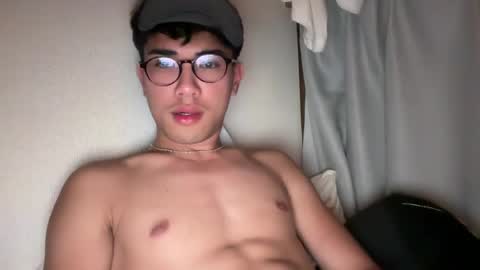 Snapshot of toshikaro0 chatting on May 10, 2026, 4:34 pm Karo online show from May 10, 2026, 4:34 pm
