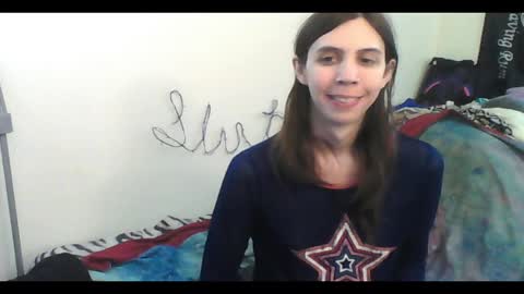 Luna online show from November 4, 2025, 2:43 am