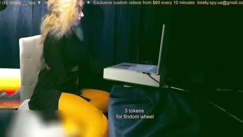 Snapshot of totally_spy chatting on October 29, 2025, 6:48 am Madam Viktoria Vacation in Portugal 2811 - 0412 online show from October 29, 2025, 6:48 am