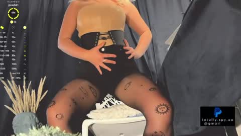 Snapshot of totally_spy chatting on July 21, 2026, 4:53 pm Madam Viktoria Vacation in Portugal 2811 - 0412 online show from July 21, 2026, 4:53 pm