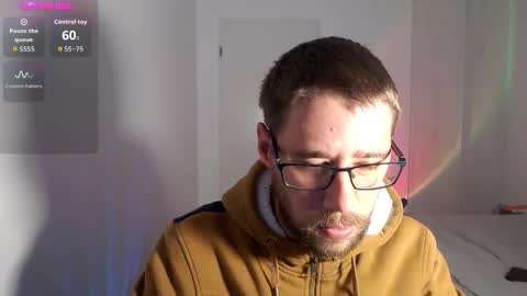 Snapshot of totoclown chatting on October 8, 2025, 8:45 am Thomas online show from October 8, 2025, 8:45 am