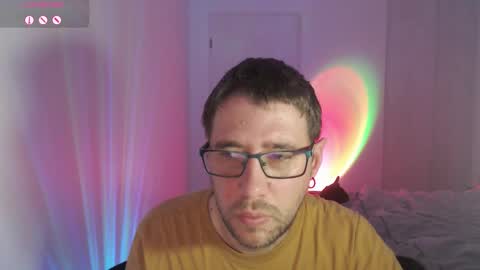 Snapshot of totoclown chatting on October 30, 2025, 2:13 am Thomas online show from October 30, 2025, 2:13 am