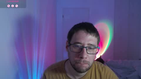 Snapshot of totoclown chatting on October 31, 2025, 2:45 am Thomas online show from October 31, 2025, 2:45 am