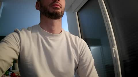 Snapshot of totorino101189 chatting on May 19, 2026, 2:01 pm TOTORINO online show from May 19, 2026, 2:01 pm
