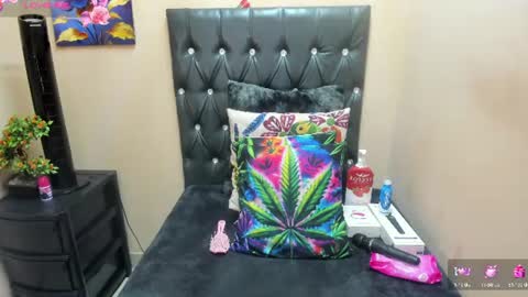 toxicfantasy4u online show from August 3, 2026, 4:55 pm