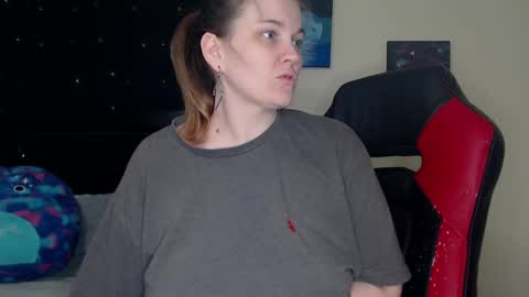 Snapshot of toxiclilly chatting on December 10, 2024, 8:40 am Lilly Miss Mistress Goddess Maam Queen Boss online show from December 10, 2024, 8:40 am