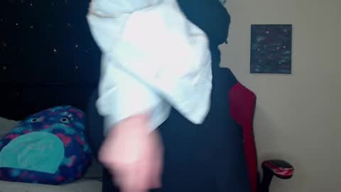 Snapshot of toxiclilly chatting on December 12, 2024, 9:40 am Lilly Miss Mistress Goddess Maam Queen Boss online show from December 12, 2024, 9:40 am