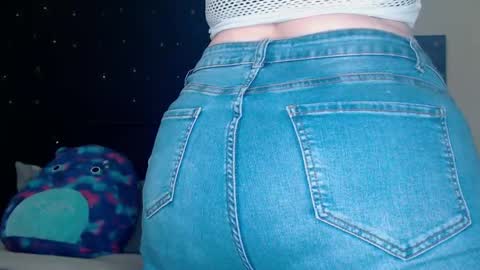 Snapshot of toxiclilly chatting on December 14, 2024, 11:29 am Lilly Miss Mistress Goddess Maam Queen Boss online show from December 14, 2024, 11:29 am