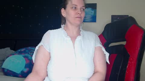 Snapshot of toxiclilly chatting on December 31, 2024, 11:53 am Lilly Miss Mistress Goddess Maam Queen Boss online show from December 31, 2024, 11:53 am