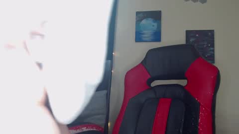 Snapshot of toxiclilly chatting on January 22, 2025, 11:23 am Lilly Miss Mistress Goddess Maam Queen Boss online show from January 22, 2025, 11:23 am