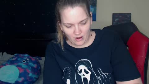 Snapshot of toxiclilly chatting on January 24, 2025, 8:55 am Lilly Miss Mistress Goddess Maam Queen Boss online show from January 24, 2025, 8:55 am