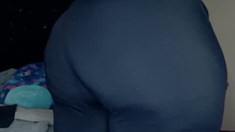 Snapshot of toxiclilly chatting on February 6, 2025, 9:22 am Lilly Miss Mistress Goddess Maam Queen Boss online show from February 6, 2025, 9:22 am