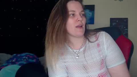 Snapshot of toxiclilly chatting on February 21, 2025, 6:18 am Lilly Miss Mistress Goddess Maam Queen Boss online show from February 21, 2025, 6:18 am