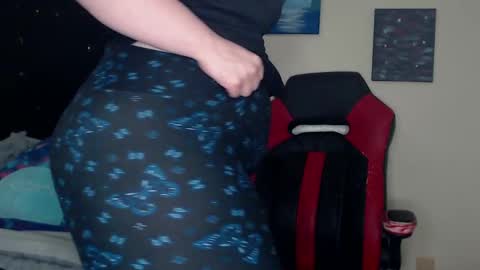 Snapshot of toxiclilly chatting on February 23, 2025, 11:00 am Lilly Miss Mistress Goddess Maam Queen Boss online show from February 23, 2025, 11:00 am