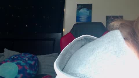 Snapshot of toxiclilly chatting on March 4, 2025, 8:24 am Lilly Miss Mistress Goddess Maam Queen Boss online show from March 4, 2025, 8:24 am