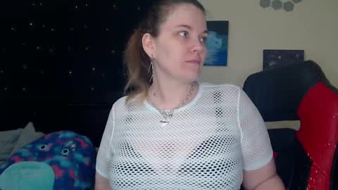 Snapshot of toxiclilly chatting on March 6, 2025, 8:08 am Lilly Miss Mistress Goddess Maam Queen Boss online show from March 6, 2025, 8:08 am