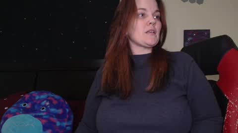 Snapshot of toxiclilly chatting on October 17, 2025, 6:38 am Lilly Miss Mistress Goddess Maam Queen Boss online show from October 17, 2025, 6:38 am