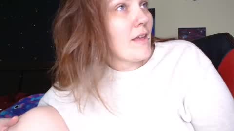 Snapshot of toxiclilly chatting on December 14, 2025, 10:20 am Lilly Miss Mistress Goddess Maam Queen Boss online show from December 14, 2025, 10:20 am