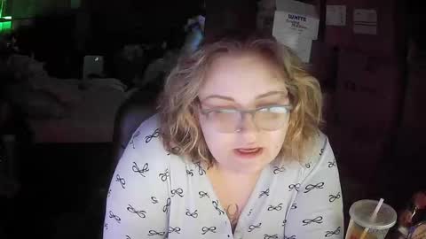 Snapshot of toxicsamarha chatting on November 9, 2025, 12:03 pm toxicsamarha online show from November 9, 2025, 12:03 pm