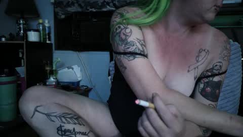 ToxicTemptress420 online show from February 10, 2026, 5:22 am