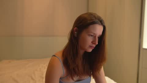 Snapshot of toxl chatting on September 11, 2025, 5:24 pm Bella online show from September 11, 2025, 5:24 pm