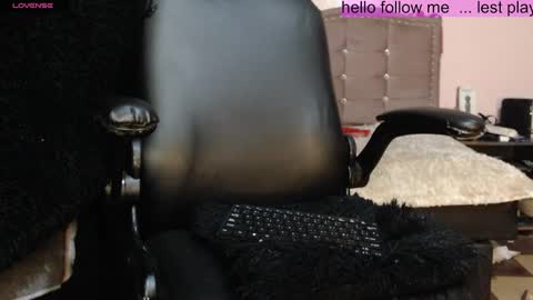 Snapshot of toxxxic_cams chatting on January 24, 2025, 3:22 am toxca69 online show from January 24, 2025, 3:22 am