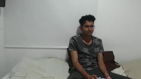 Snapshot of toy_sweet chatting on January 14, 2026, 1:22 am Xander online show from January 14, 2026, 1:22 am