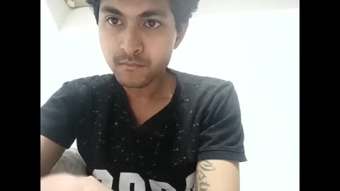 Snapshot of toy_sweet chatting on April 6, 2026, 2:09 am Xander online show from April 6, 2026, 2:09 am