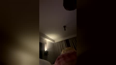 tpdavidjr1 online show from April 10, 2026, 12:38 am