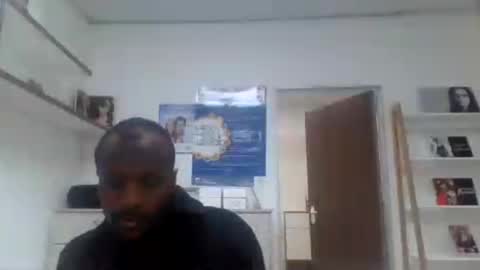 Snapshot of tpnuts chatting on August 5, 2026, 10:51 am tpnuts online show from August 5, 2026, 10:51 am