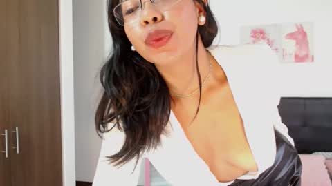 Snapshot of traci_lords20 chatting on December 16, 2025, 1:49 pm Traci online show from December 16, 2025, 1:49 pm