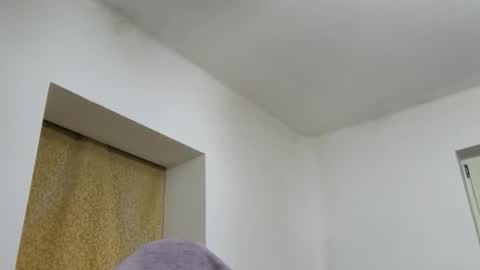 Snapshot of tralalabala chatting on March 18, 2026, 7:17 pm Tralalabala online show from March 18, 2026, 7:17 pm