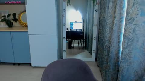 Kate online show from February 28, 2025, 5:26 am