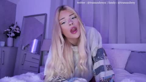 Snapshot of transaubrey chatting on October 17, 2025, 8:22 pm aubrey 3 online show from October 17, 2025, 8:22 pm