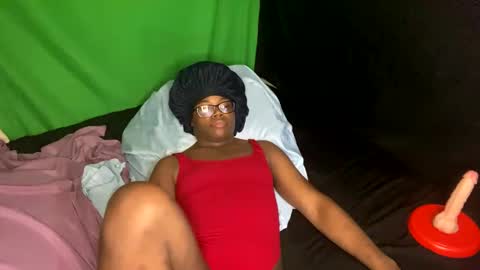 TransDomme Omi online show from March 12, 2026, 5:46 am