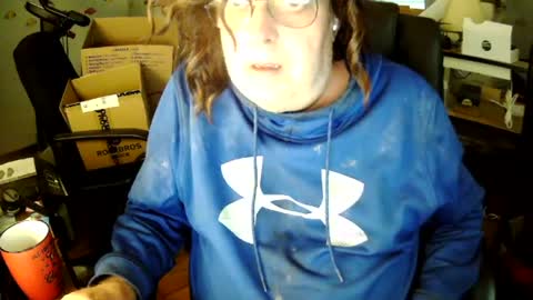 Snapshot of transmtfhello chatting on July 29, 2026, 7:01 pm Peter online show from July 29, 2026, 7:01 pm