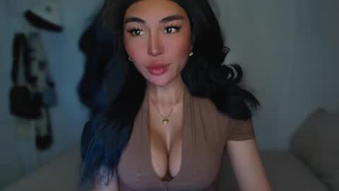 Snapshot of transnextdoor_ chatting on February 25, 2025, 1:17 pm ALMIGHTY GODDESS VALENTINA online show from February 25, 2025, 1:17 pm