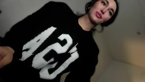 Snapshot of transnextdoor_ chatting on October 3, 2025, 8:39 pm ALMIGHTY GODDESS VALENTINA online show from October 3, 2025, 8:39 pm