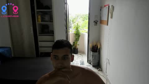 travis bakerr online show from September 17, 2025, 9:38 pm