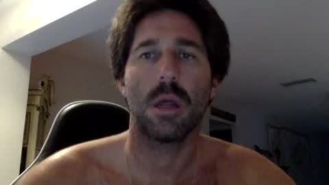 Snapshot of traviskenn chatting on September 26, 2025, 11:36 am TravisKenn online show from September 26, 2025, 11:36 am