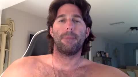 Snapshot of traviskenn chatting on February 20, 2026, 12:38 pm TravisKenn online show from February 20, 2026, 12:38 pm