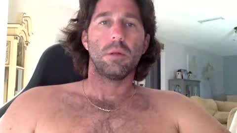 Snapshot of traviskenn chatting on March 6, 2026, 12:45 pm TravisKenn online show from March 6, 2026, 12:45 pm