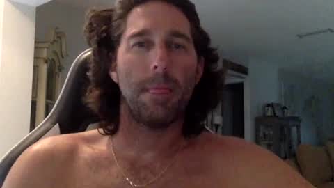 TravisKenn online show from June 3, 2026, 8:03 pm