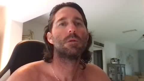 TravisKenn online show from June 9, 2026, 7:03 pm