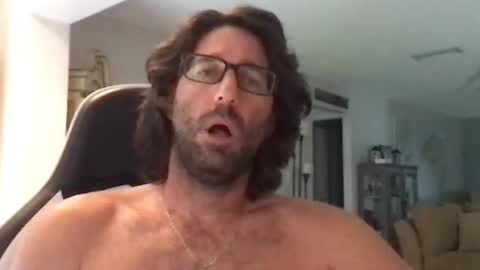TravisKenn online show from June 10, 2026, 1:10 pm