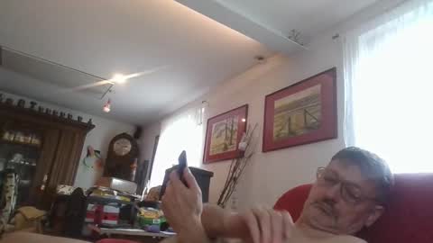 Snapshot of trebgeis1 chatting on October 31, 2025, 1:01 pm trebgeis1 online show from October 31, 2025, 1:01 pm