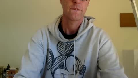trebo00788 online show from April 25, 2026, 7:55 am