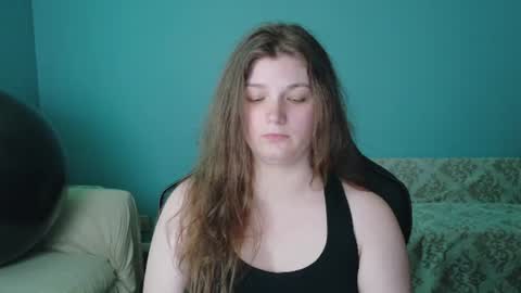 TreeJeanne online show from June 17, 2026, 8:43 pm