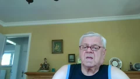 Snapshot of trekbeestje1 chatting on May 27, 2026, 7:49 am trekbeestje online show from May 27, 2026, 7:49 am